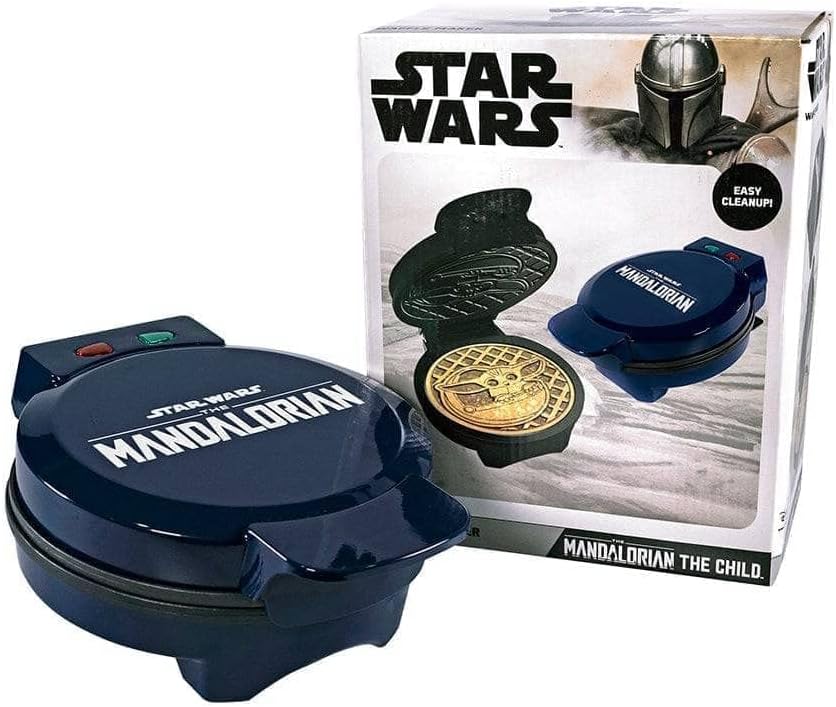 Uncanny Brands Star Wars The Mandalorian Grogu (Baby Yoda) Waffle Maker - Make Breakfast Grogu Waffles - Kitchen Appliance - UK Plug