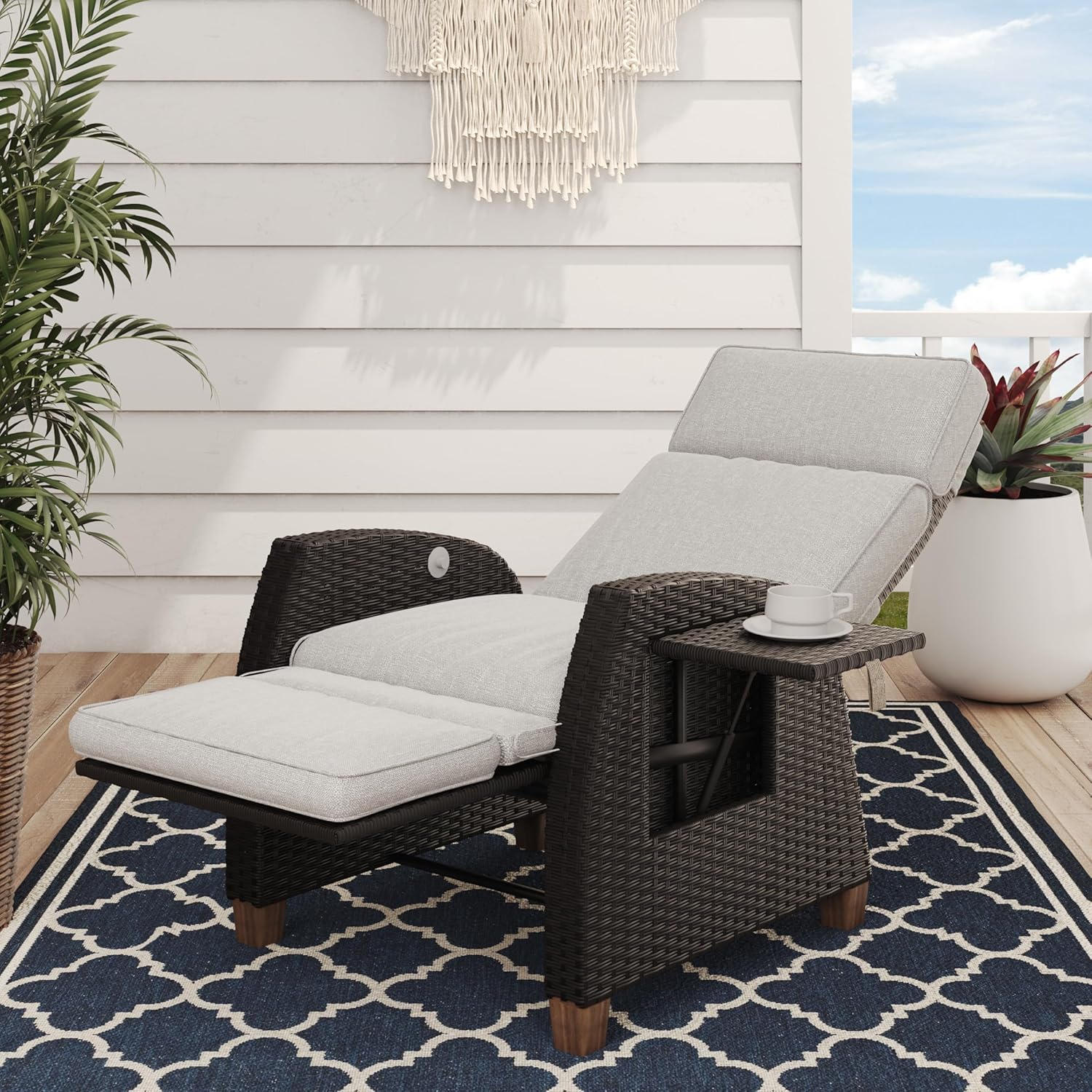 Grand patio Recliner Sun Lounger Wicker Adjustable Position Backrest Armchair with Flip Table and Cushion Lounge Chair Sun Lounger for Garden, Yard, Patio, Outdoor - Beige...